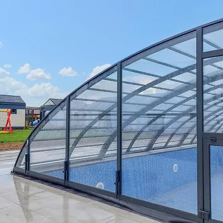 Lovely In With Sauna Jezierzany